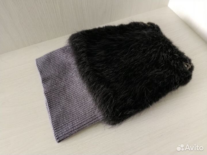 Шапка меховая женская с ушками (новая)