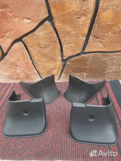 Брызговики комп toyota corolla 150