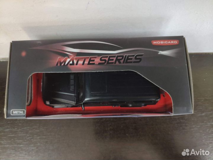 Новая машинка Mercedes-Benz G63 1:32 Mobicaro