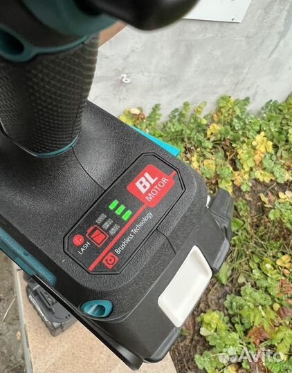 Шуруповерт для ледобура Makita 9 Ач 120 Нм