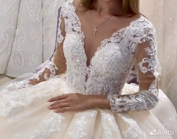 Свадебное платье