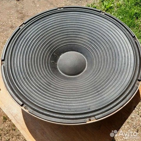 Динамик 18 дюймов 46см