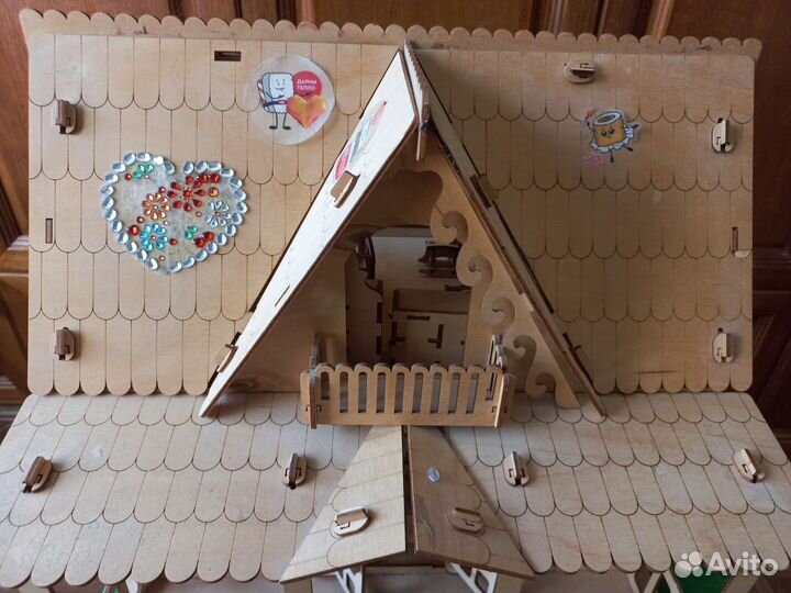 Кукольный домик с мебелью