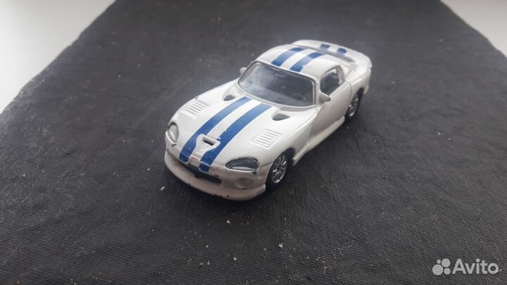 Машинка моделька Viper/Bburago