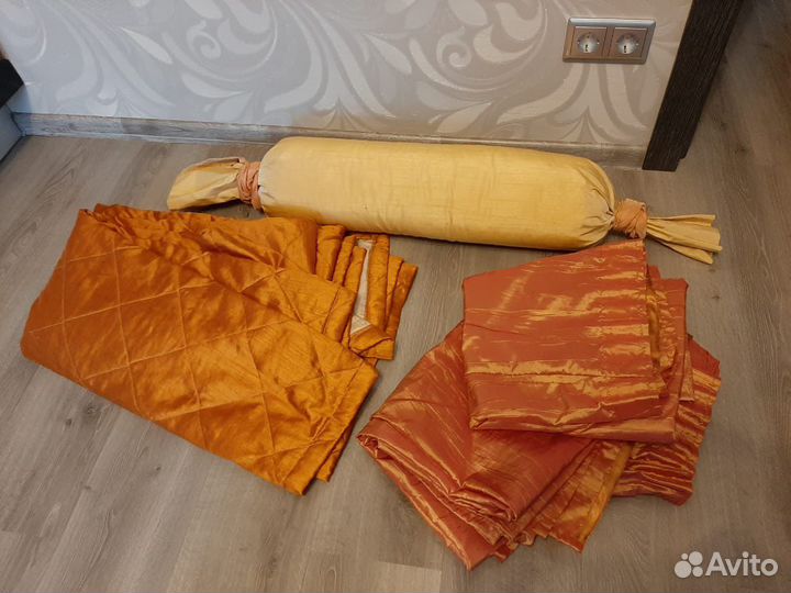 Покрывало, подушки, занавески