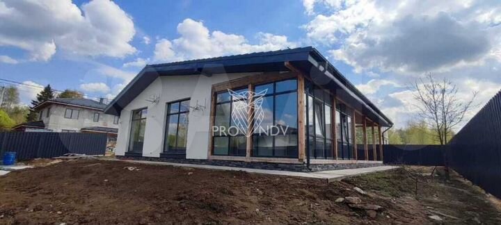 Дом 155 м² на участке 7 сот.