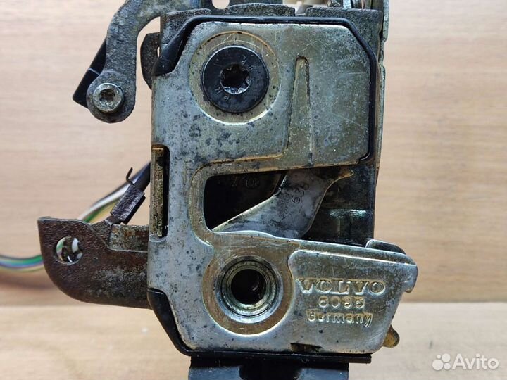 Замок двери передний левый, Volvo 960