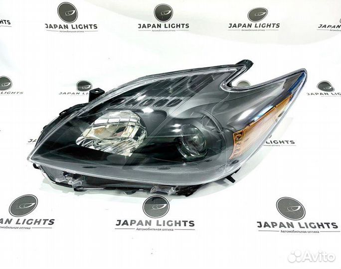 Фары линзовые черные передние Toyota Prius 30