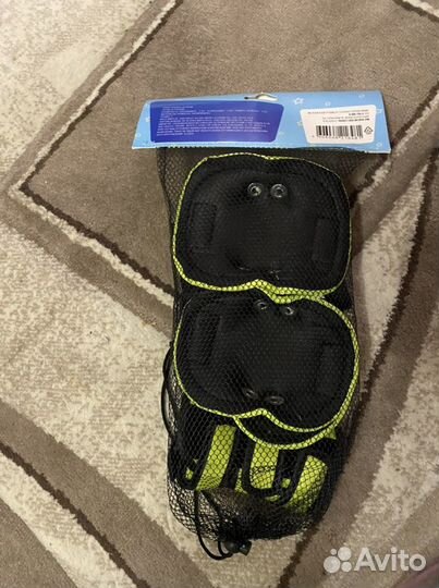 Наколенники