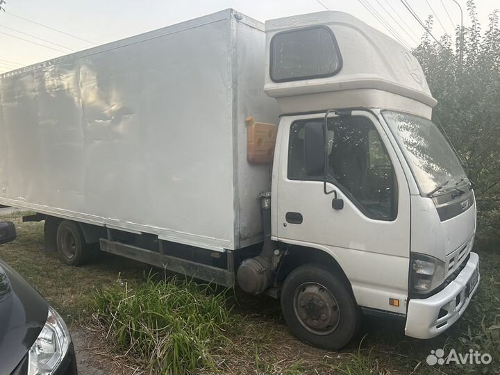 Isuzu NQR75, 2008
