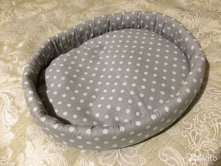 Лежанка для животных. Лежанка для кошек и собак