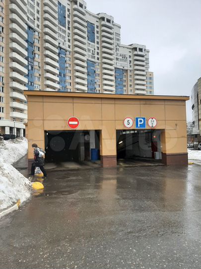 Машиноместо, 17 м²