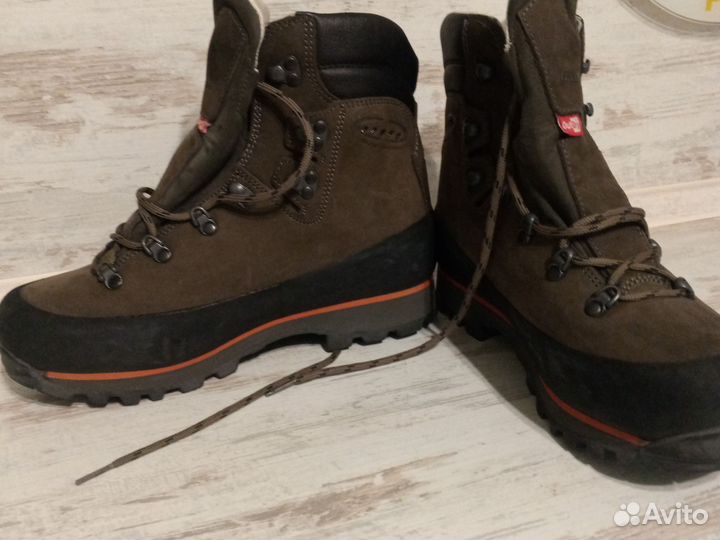 Ботинки для трекинга 42