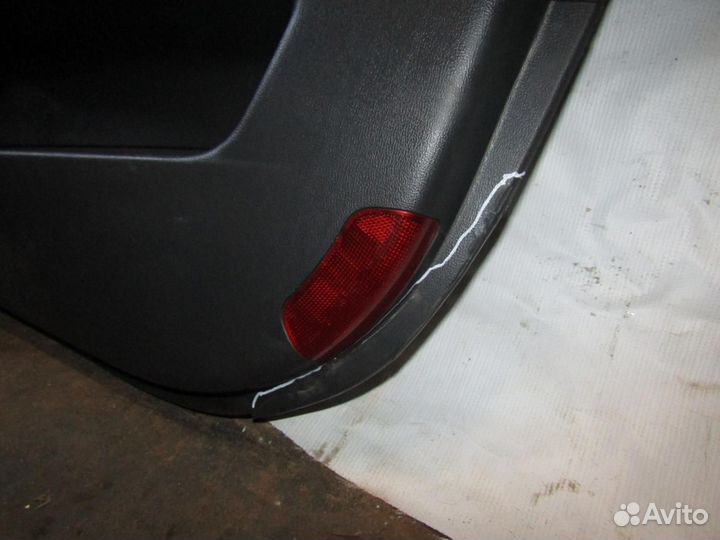 Обшивка двери передней правой Elantra 2006-2011