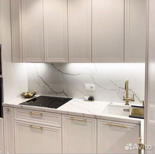 Кухня на заказ до потолка 