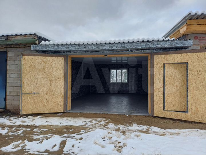 Гараж, > 30 м²