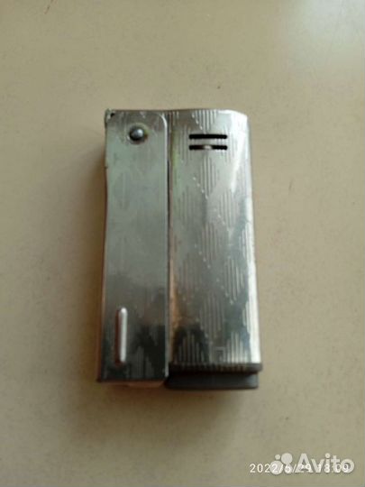 Зажигалка бензиновая