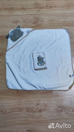 Комплект полотенце-уголок и варежка Mothercarе