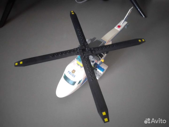 Lego полицейский вертолет