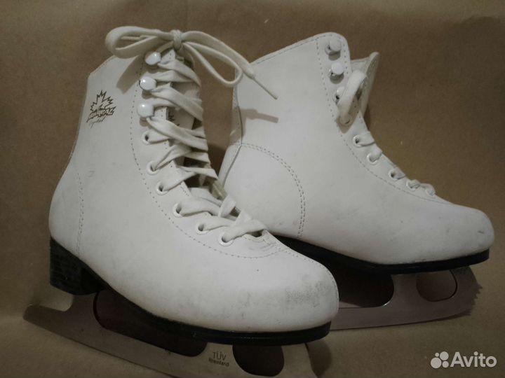 Коньки фигурные, детские 32 р-р
