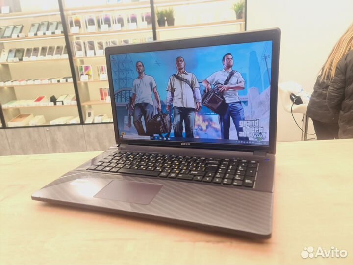 Ноутбук для игр17.3 Core i7+Nvidia 940M/16gb/SSD