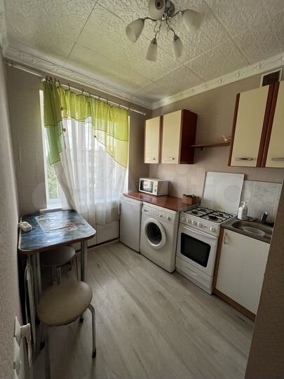 1-к. квартира, 30 м², 4/4 эт.
