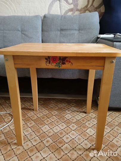 Стул и стол детские