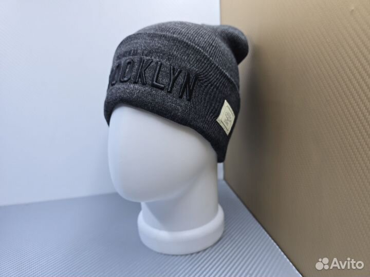 Шапка вязаная Cayler Sons Brooklyn