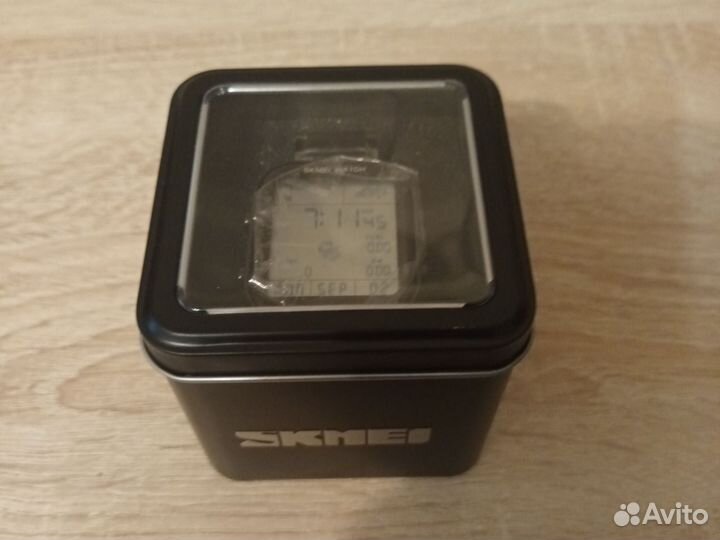 Часы мужские skmei с шагомером
