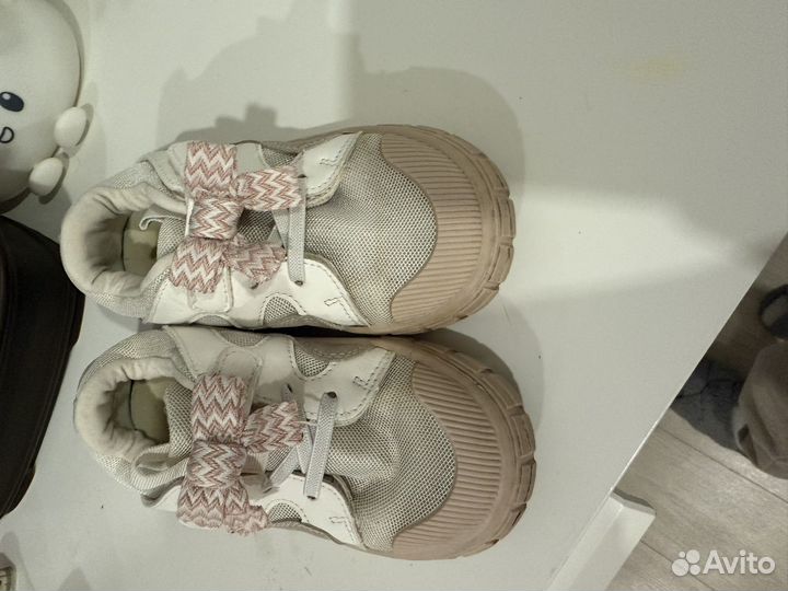 Кроссовки котофей 28