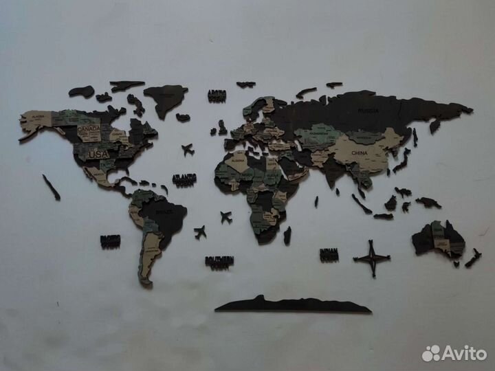 Карта мира настенная из дерева