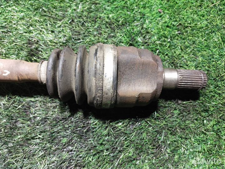 Привод передний правый Kia Cerato