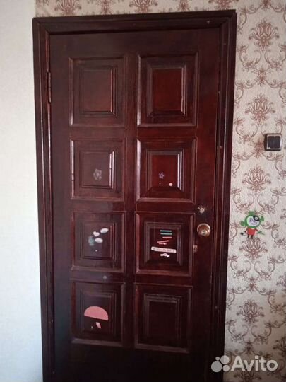 Деревянная дверь