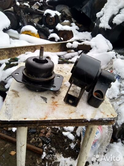 Подушка, опора двигателя Тагаз Вега С100