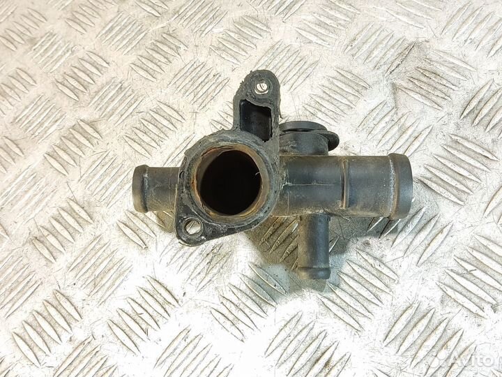 Фланец системы охлаждения Audi A3 1996 2003