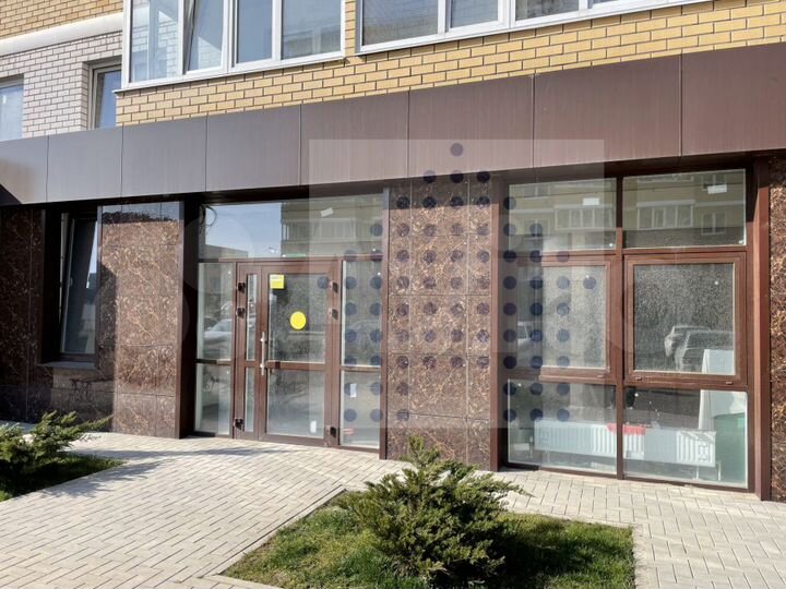 Коммерция 83 кв. м., свой вход, витраж