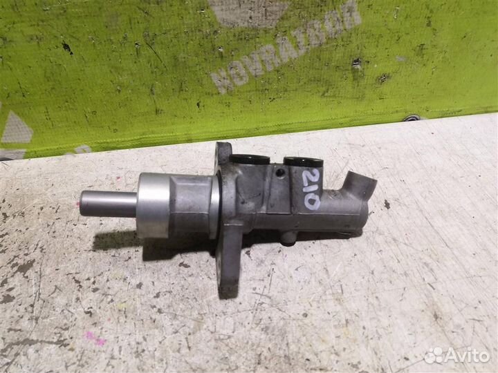 Цилиндр тормозной главный Мерседес Бенз 210 Е-кл