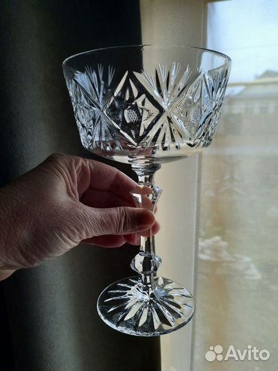 Хрустальная ваза