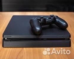 Sony PS4 slim (как новая)