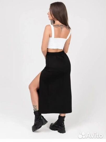 Юбка миди с разрезом