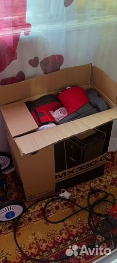 Коробка детских вещей