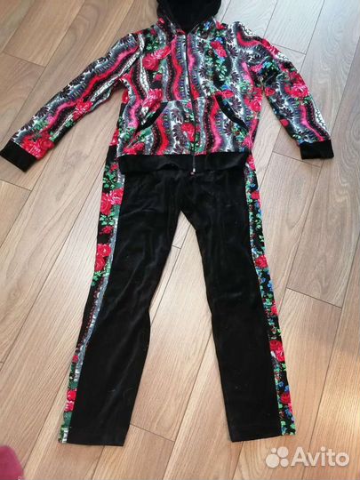 Спортивный костюм