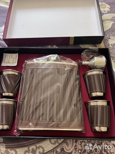 Фляжка с рюмками Подарочный набор