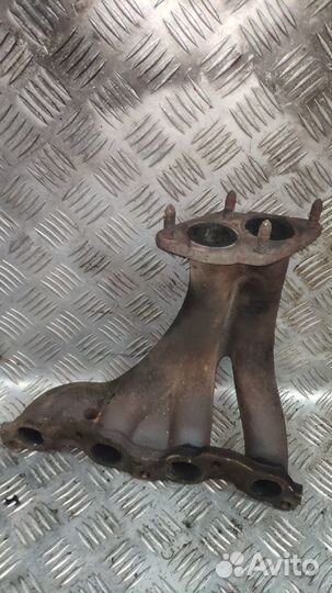 Коллектор выпускной Skoda Octavia A4 1.6л AEE