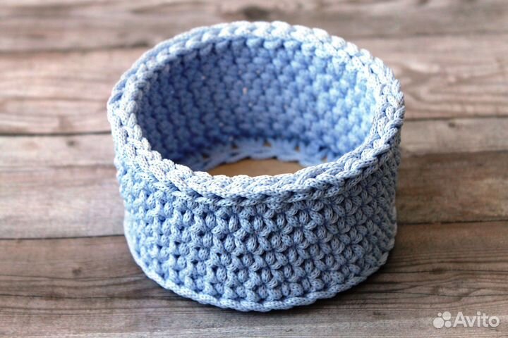 Корзинка для хранения из трикотажной пряжи и шнура