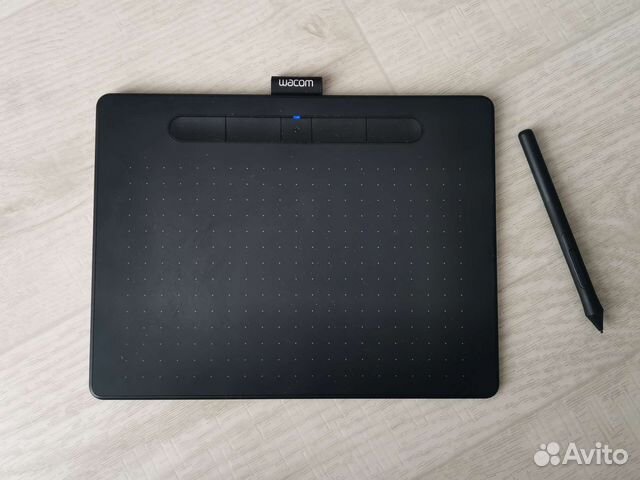 Графический планшет Wacom Intuos M Bluetooth