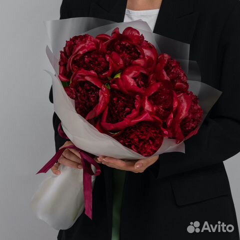Букет 11 Красных Пионов