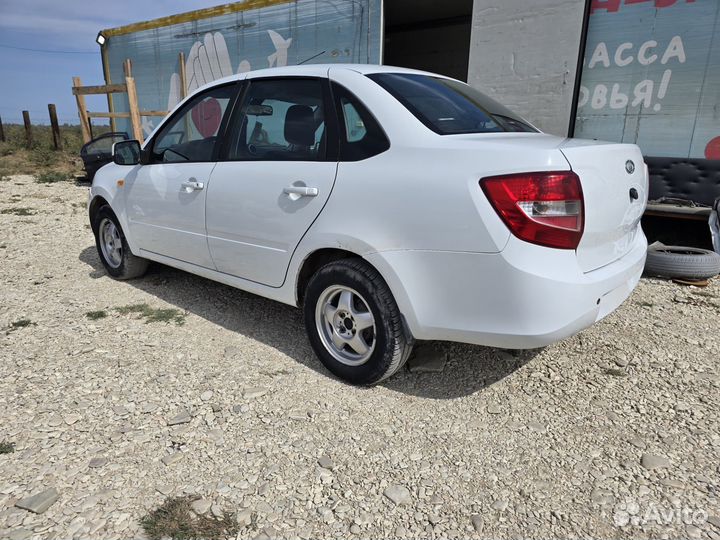 LADA Granta 1.6 AT, 2013, 190 000 км