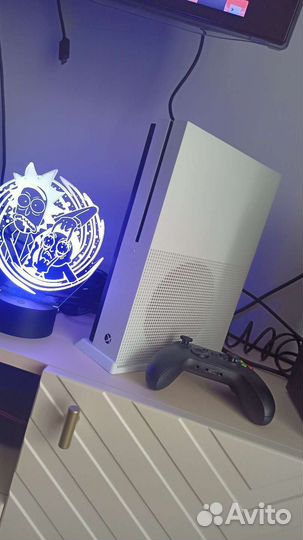 Игровая приставка xbox one s 1tb