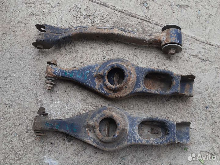 Рычаги нижние задние Mitsubishi Pajero 4